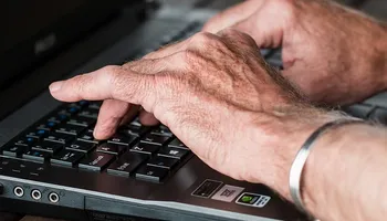 Travailler un jour férié, est-ce possible ?